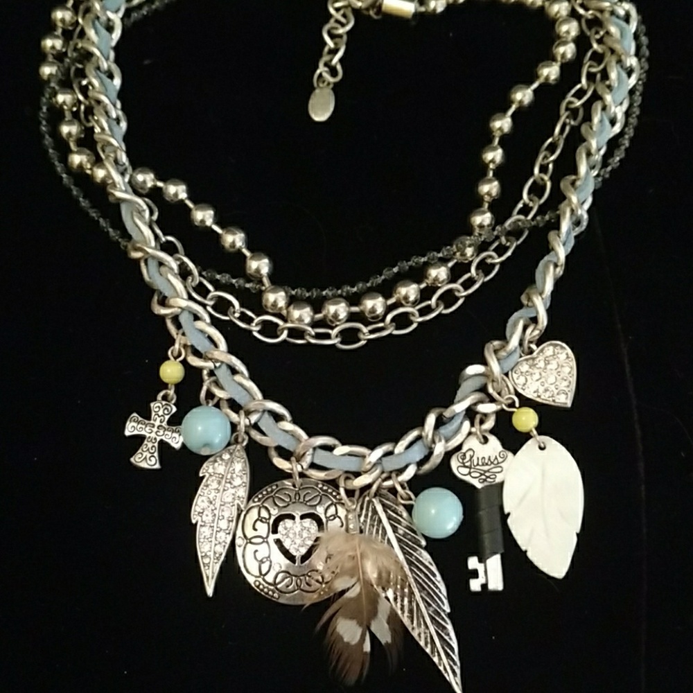 💟Guess brand necklace